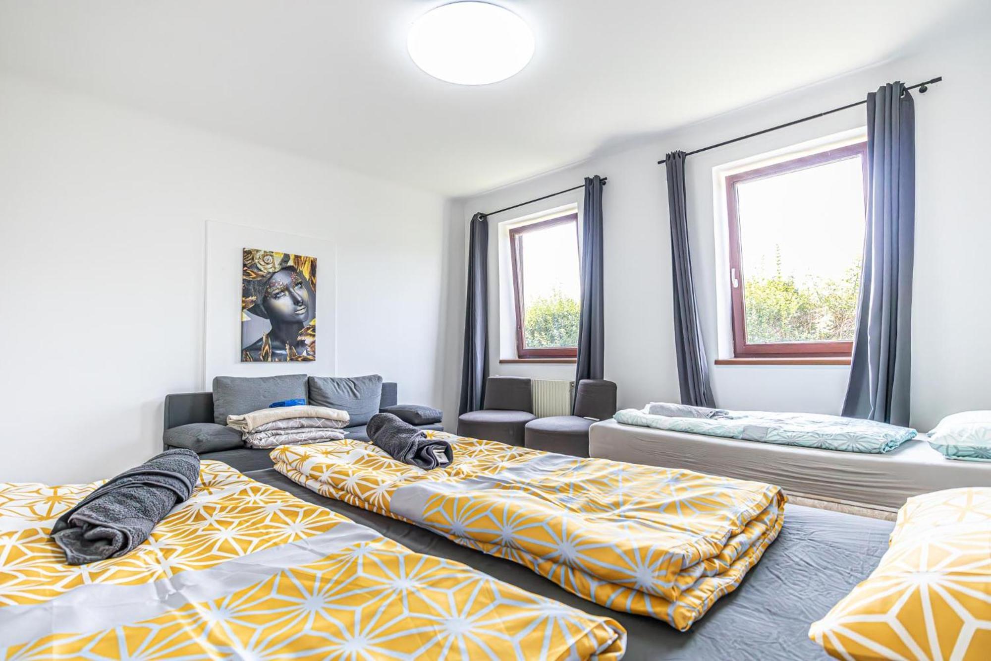 Comfy In Shared With Terrace And Garden Wien